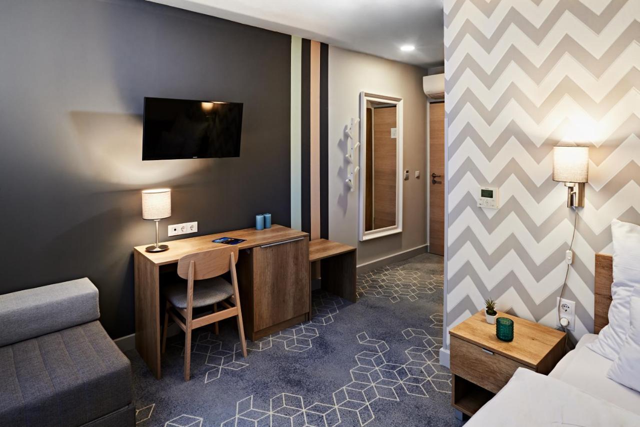 Hotel Adalbert Szent Tamas Haz Estergon Dış mekan fotoğraf